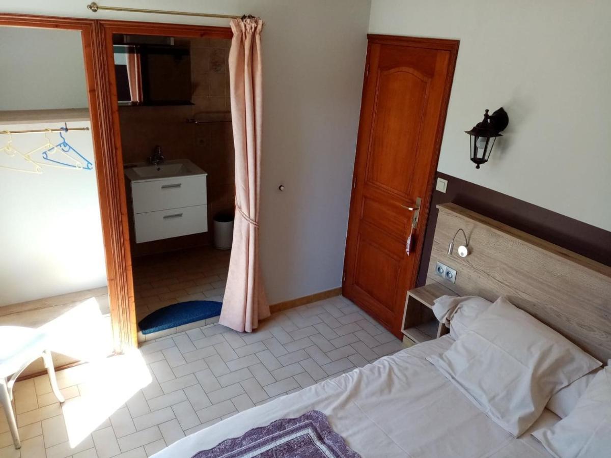 "Le Pigeonnier" Chambre D'Hote Piegros-la-Clastre Luaran gambar